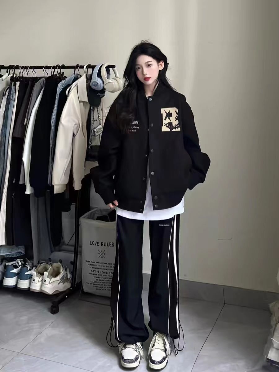 Women 2025 Autumn Black Retro  - огляд і ціна Winter Clothing Trends 2025 Women'S